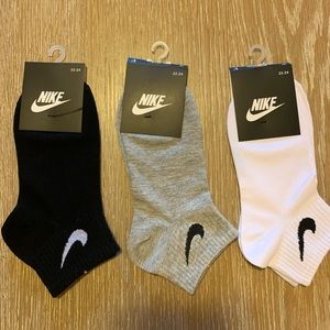Women’s Nike a Socks
